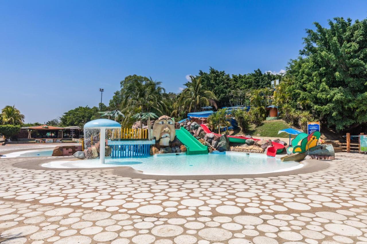Resort Y Parque Acuatico Valle Dorado El Rosario Exterior photo